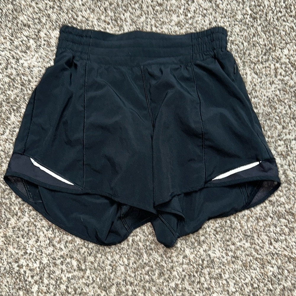 Women’s lululemon hottie hot shorts